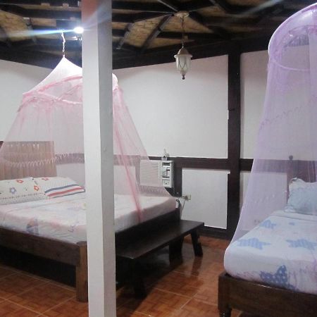 Islandfront Cottages And Restaurant El Nido Exterior photo
