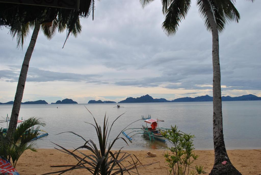 Islandfront Cottages And Restaurant El Nido Exterior photo