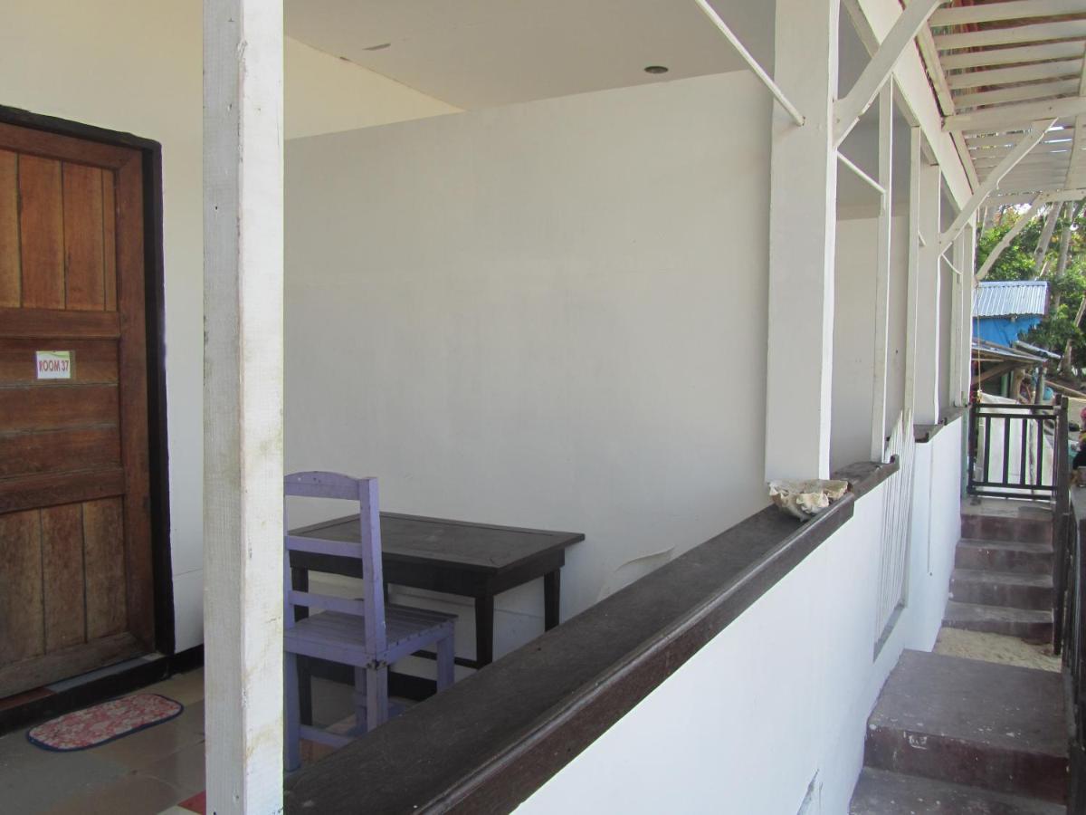 Islandfront Cottages And Restaurant El Nido Exterior photo