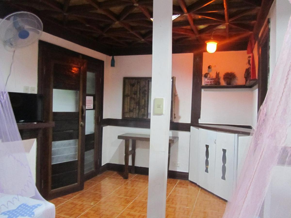 Islandfront Cottages And Restaurant El Nido Exterior photo